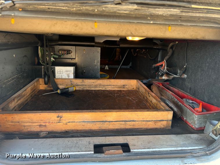 image for item MS9006 2007 International 9200i  semi truck