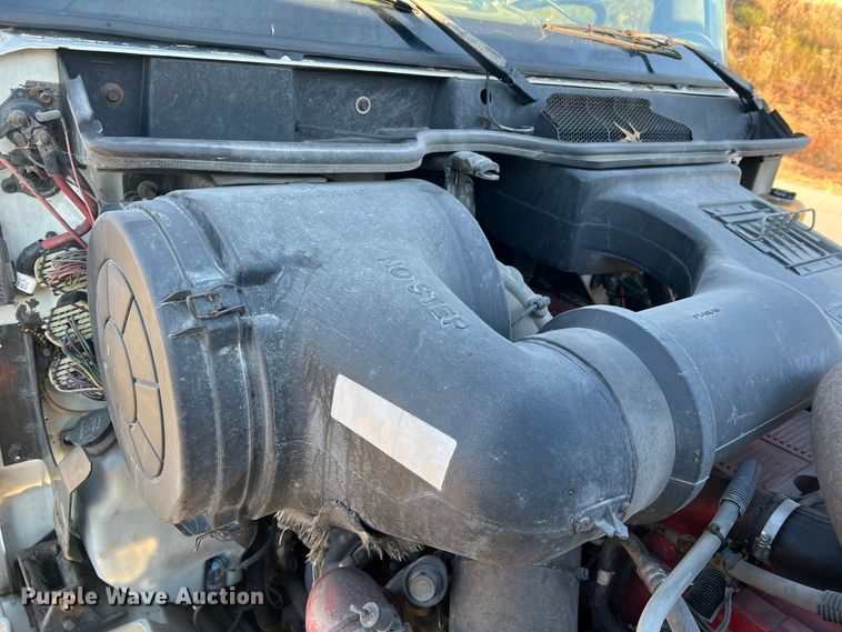 image for item MS9006 2007 International 9200i  semi truck