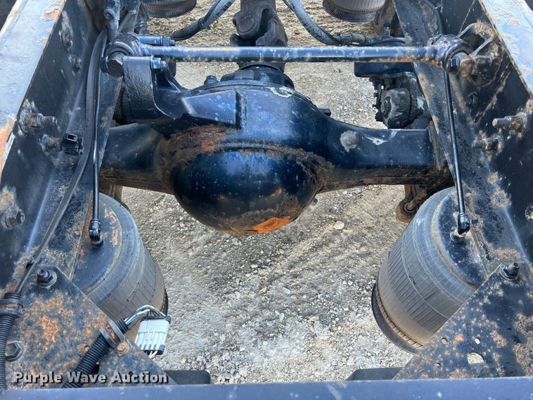 image for item MS9006 2007 International 9200i  semi truck