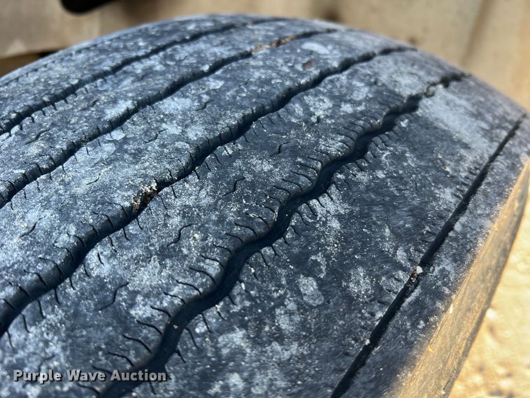 image for item MS9006 2007 International 9200i  semi truck