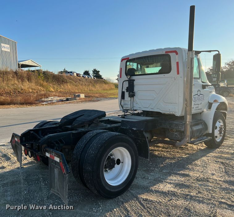 image for item MS9007 2009 International DuraStar 4400  semi truck