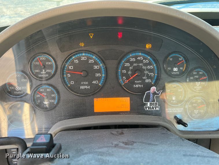 image for item MS9007 2009 International DuraStar 4400  semi truck