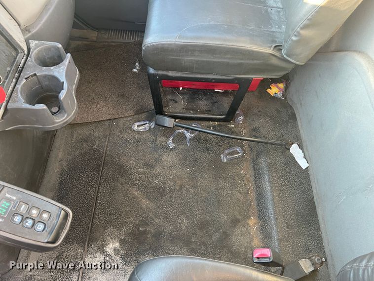 image for item MS9007 2009 International DuraStar 4400  semi truck