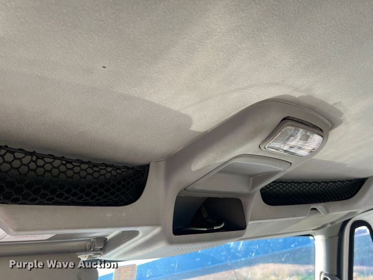 image for item MS9007 2009 International DuraStar 4400  semi truck