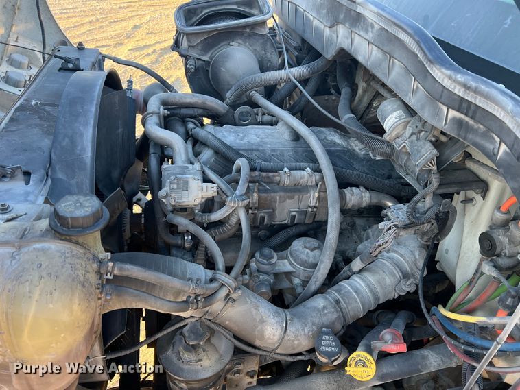 image for item MS9007 2009 International DuraStar 4400  semi truck