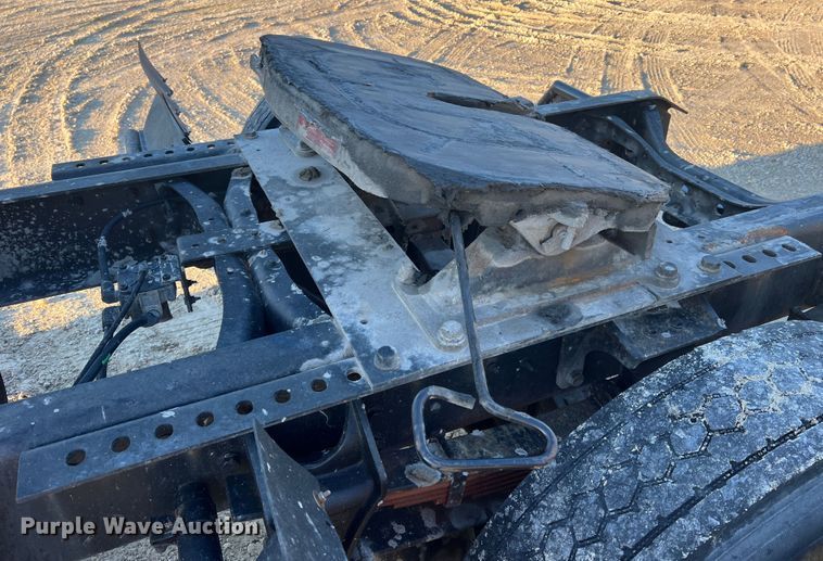 image for item MS9007 2009 International DuraStar 4400  semi truck