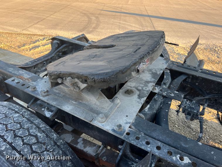 image for item MS9007 2009 International DuraStar 4400  semi truck