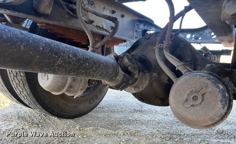 image for item MS9007 2009 International DuraStar 4400  semi truck