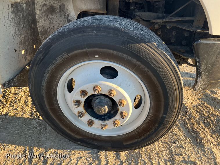 image for item MS9007 2009 International DuraStar 4400  semi truck