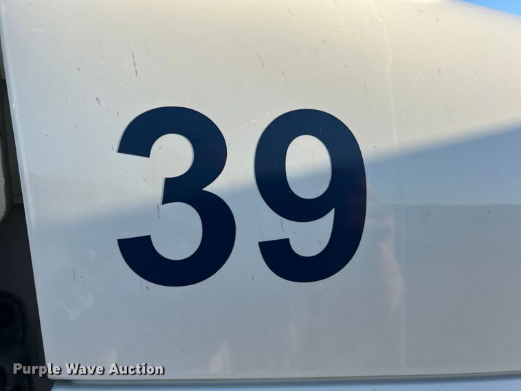 image for item MS9007 2009 International DuraStar 4400  semi truck