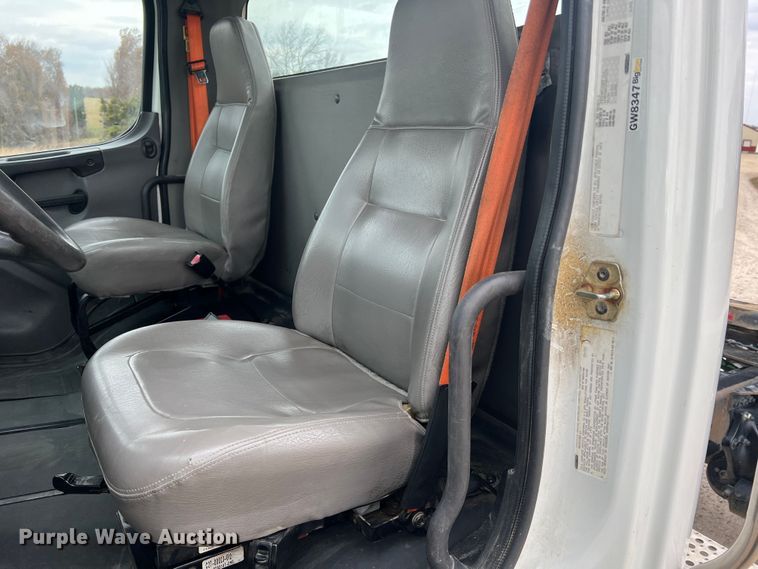 image for item MS9018 2007 Freightliner Business Class M2  semi truck