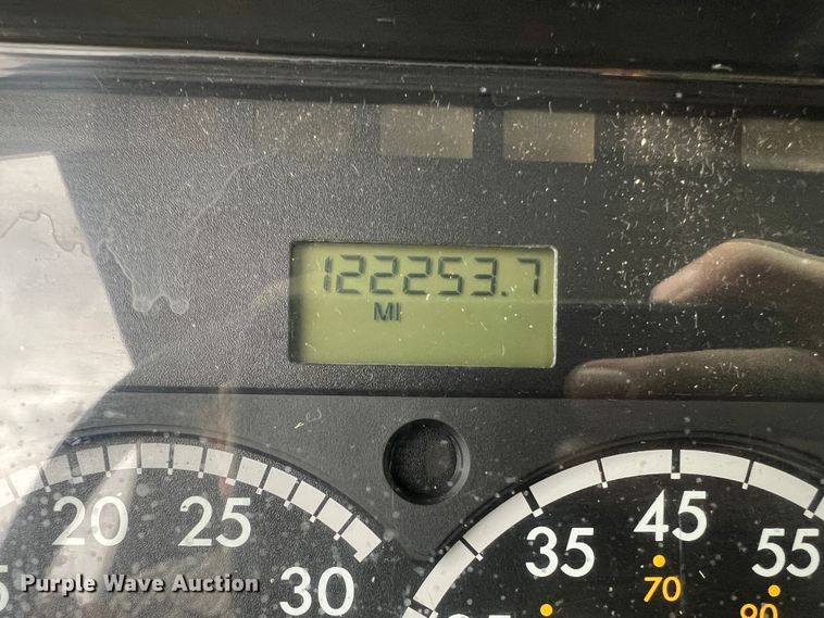 image for item MS9018 2007 Freightliner Business Class M2  semi truck