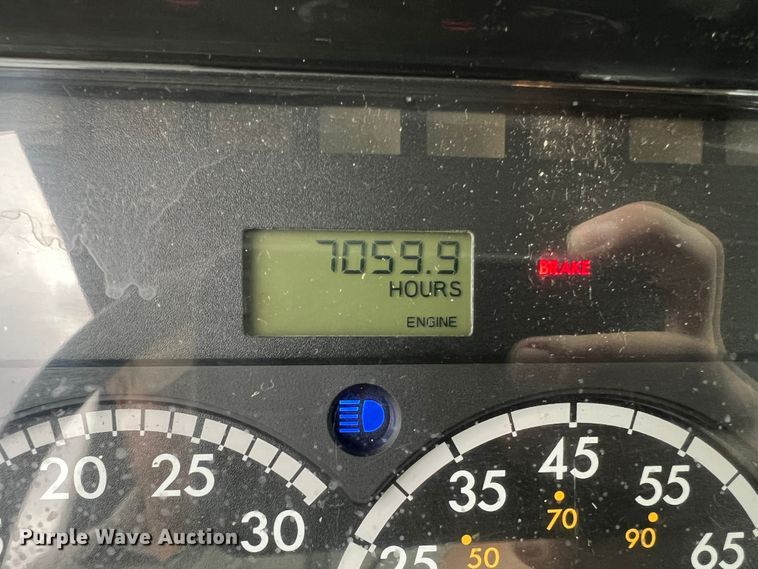 image for item MS9018 2007 Freightliner Business Class M2  semi truck