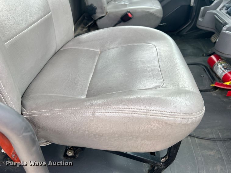 image for item MS9018 2007 Freightliner Business Class M2  semi truck