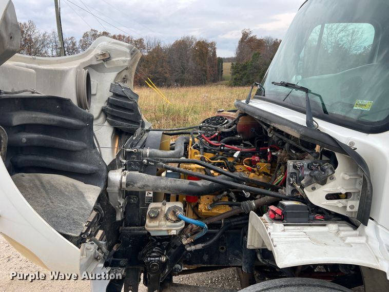 image for item MS9018 2007 Freightliner Business Class M2  semi truck