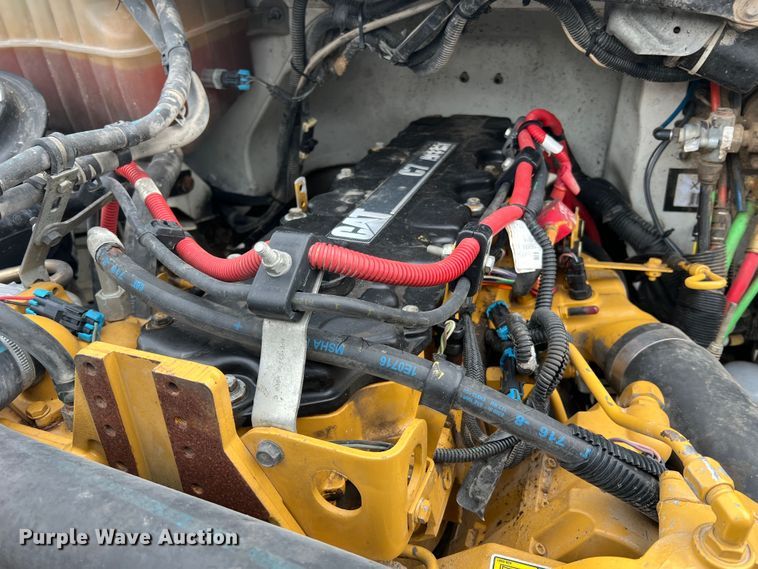 image for item MS9018 2007 Freightliner Business Class M2  semi truck