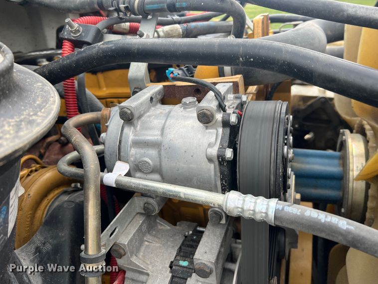 image for item MS9018 2007 Freightliner Business Class M2  semi truck