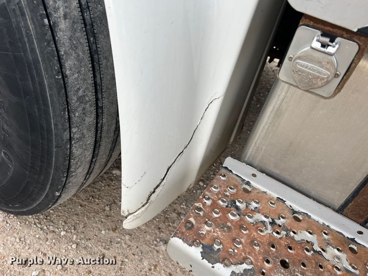 image for item MS9018 2007 Freightliner Business Class M2  semi truck