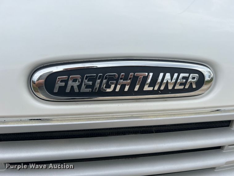 image for item MS9018 2007 Freightliner Business Class M2  semi truck
