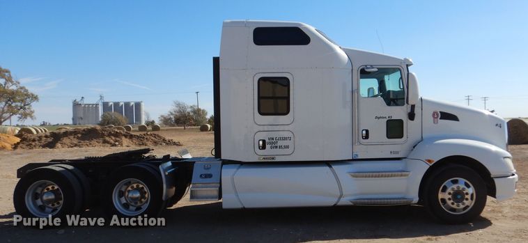 image for item MT9800 2012 Kenworth T660  semi truck