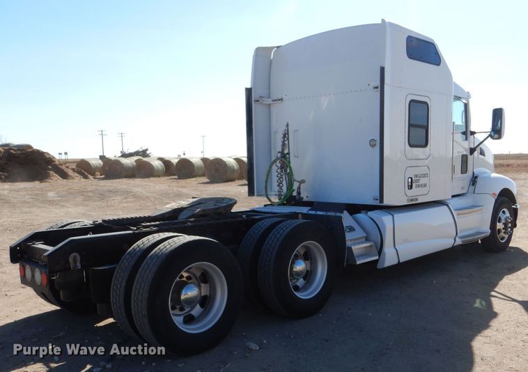 image for item MT9800 2012 Kenworth T660  semi truck
