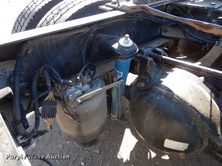 image for item MT9800 2012 Kenworth T660  semi truck