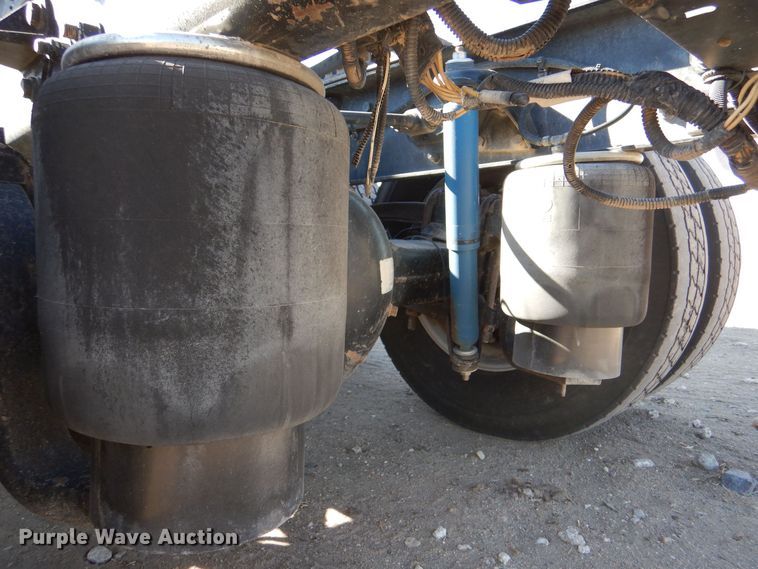 image for item MT9800 2012 Kenworth T660  semi truck