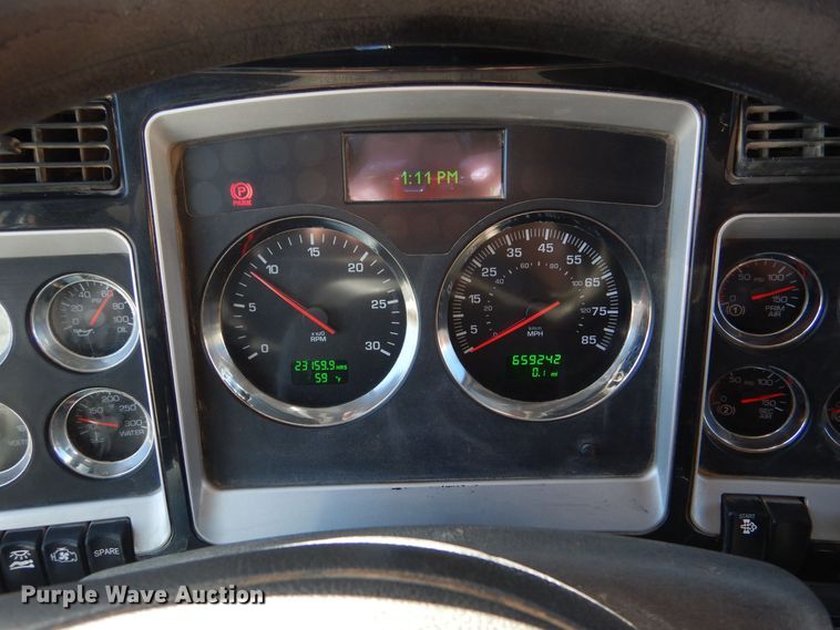 image for item MT9800 2012 Kenworth T660  semi truck