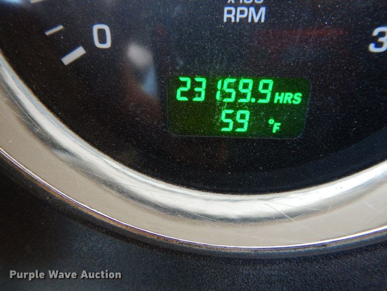 image for item MT9800 2012 Kenworth T660  semi truck