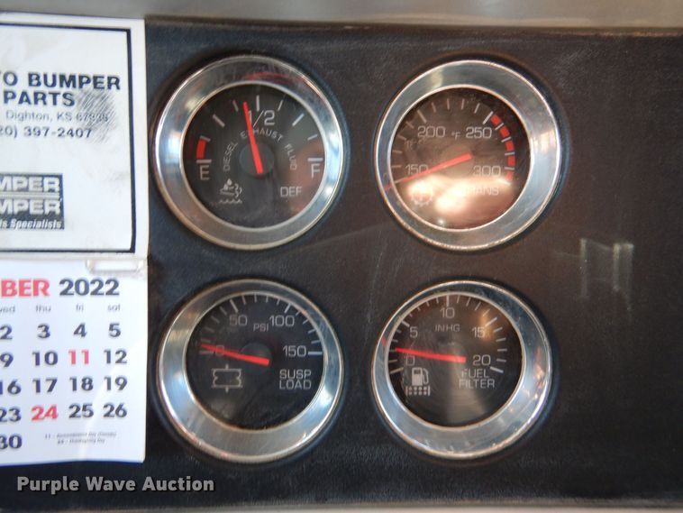 image for item MT9800 2012 Kenworth T660  semi truck