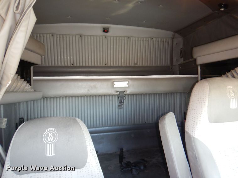 image for item MT9800 2012 Kenworth T660  semi truck