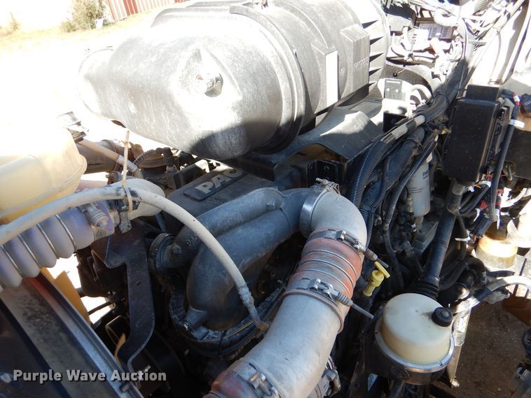 image for item MT9800 2012 Kenworth T660  semi truck