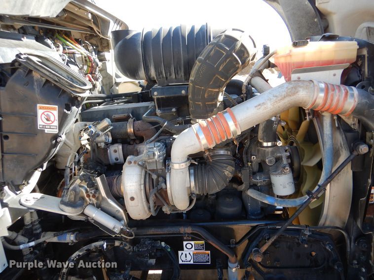 image for item MT9800 2012 Kenworth T660  semi truck