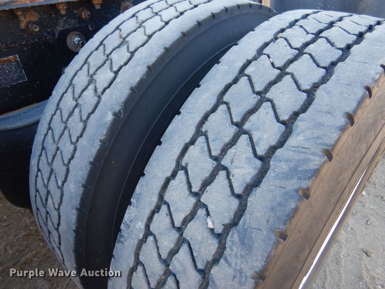 image for item MT9800 2012 Kenworth T660  semi truck