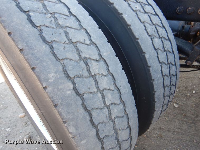 image for item MT9800 2012 Kenworth T660  semi truck