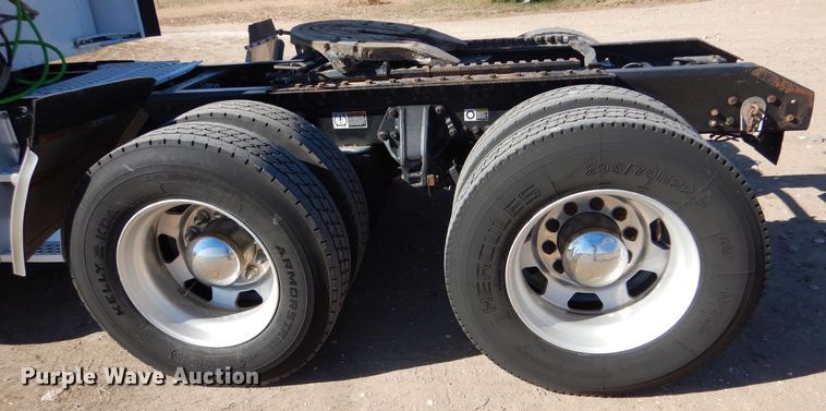 image for item MT9800 2012 Kenworth T660  semi truck