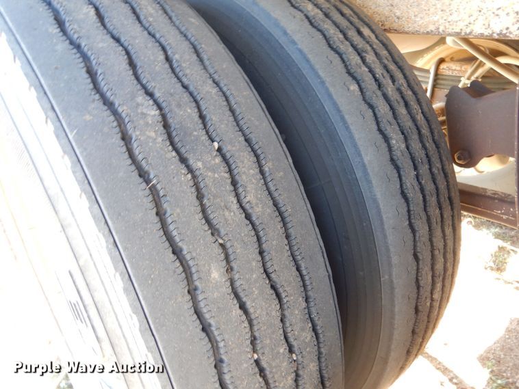 image for item MT9801 1993 Timpte Super Hopper  grain trailer