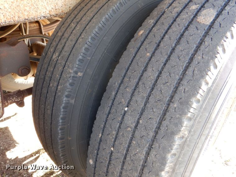 image for item MT9801 1993 Timpte Super Hopper  grain trailer