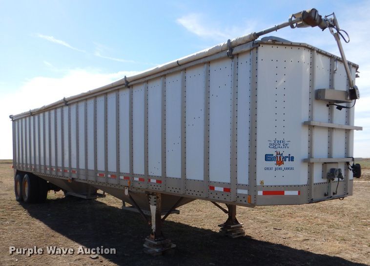 image for item MT9802 1990 Guthrie  grain trailer