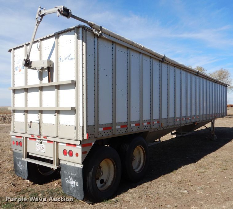 image for item MT9802 1990 Guthrie  grain trailer