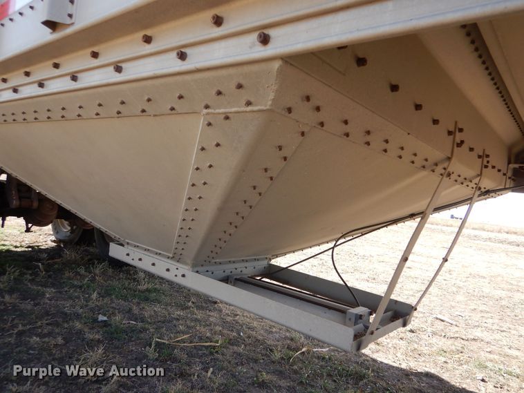 image for item MT9802 1990 Guthrie  grain trailer