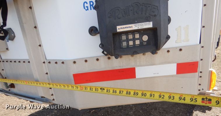 image for item MT9802 1990 Guthrie  grain trailer