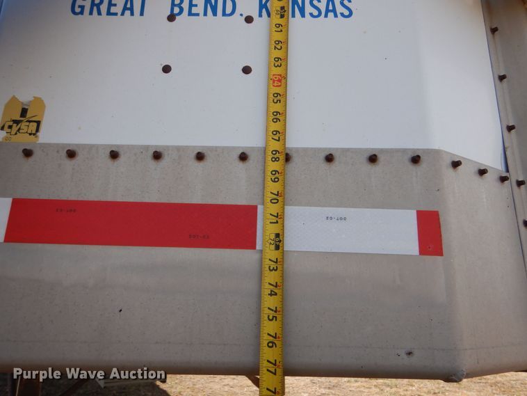 image for item MT9802 1990 Guthrie  grain trailer