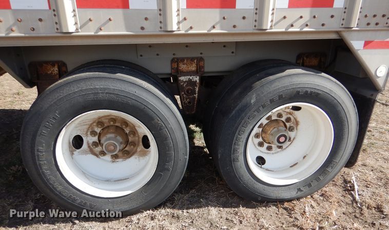 image for item MT9802 1990 Guthrie  grain trailer
