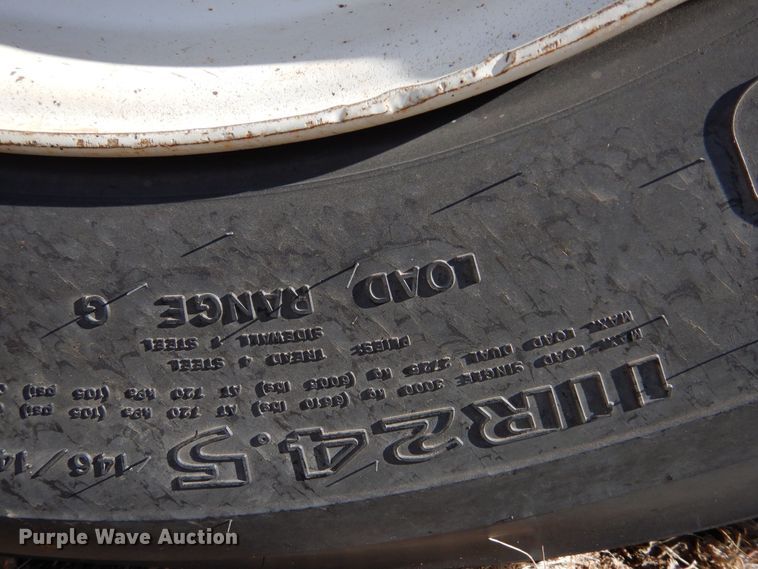 image for item MT9802 1990 Guthrie  grain trailer