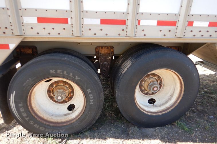 image for item MT9802 1990 Guthrie  grain trailer