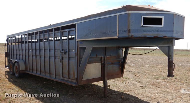 image for item MT9803 1991 Titan  livestock trailer