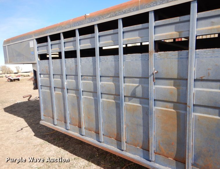 image for item MT9803 1991 Titan  livestock trailer