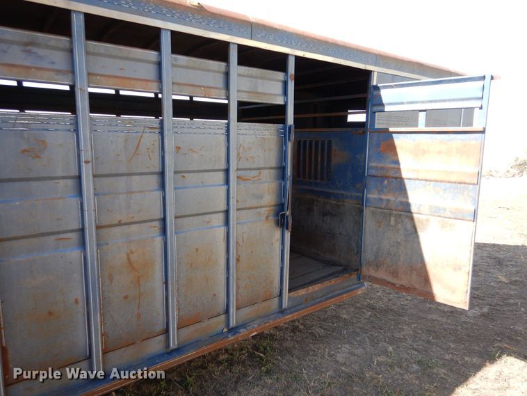 image for item MT9803 1991 Titan  livestock trailer