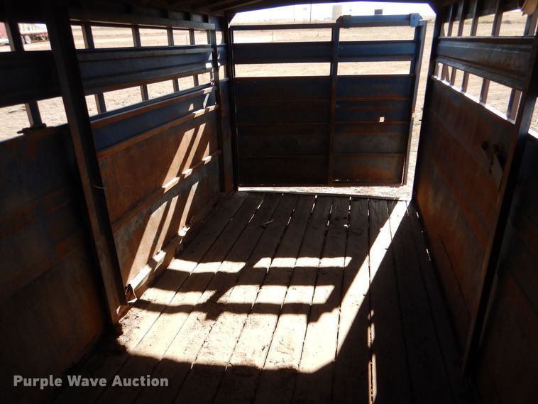image for item MT9803 1991 Titan  livestock trailer